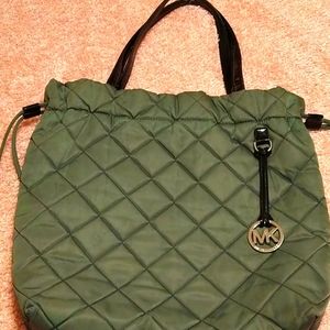 👜Michael Kors Rare, Classic puffer purse - large👛